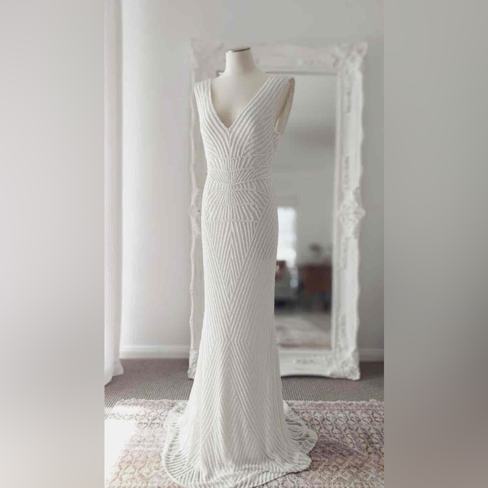 Rachel Gilbert Raquel Geometry Hand Embellished Wedding Gown AU1/US4 NWT